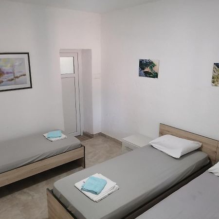 Apartman Milan Obrovac Eksteriør billede